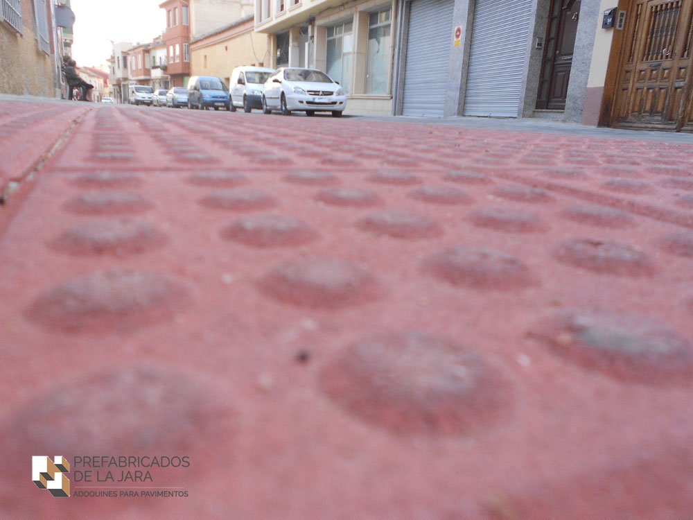 Pavimentos táctiles Albacete, Madrid | Prefabricados La Jara